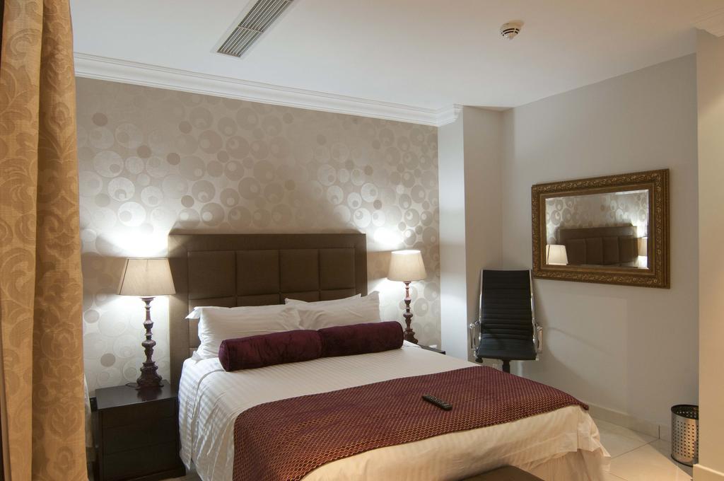 L'Eola Suites Abuja Phòng bức ảnh
