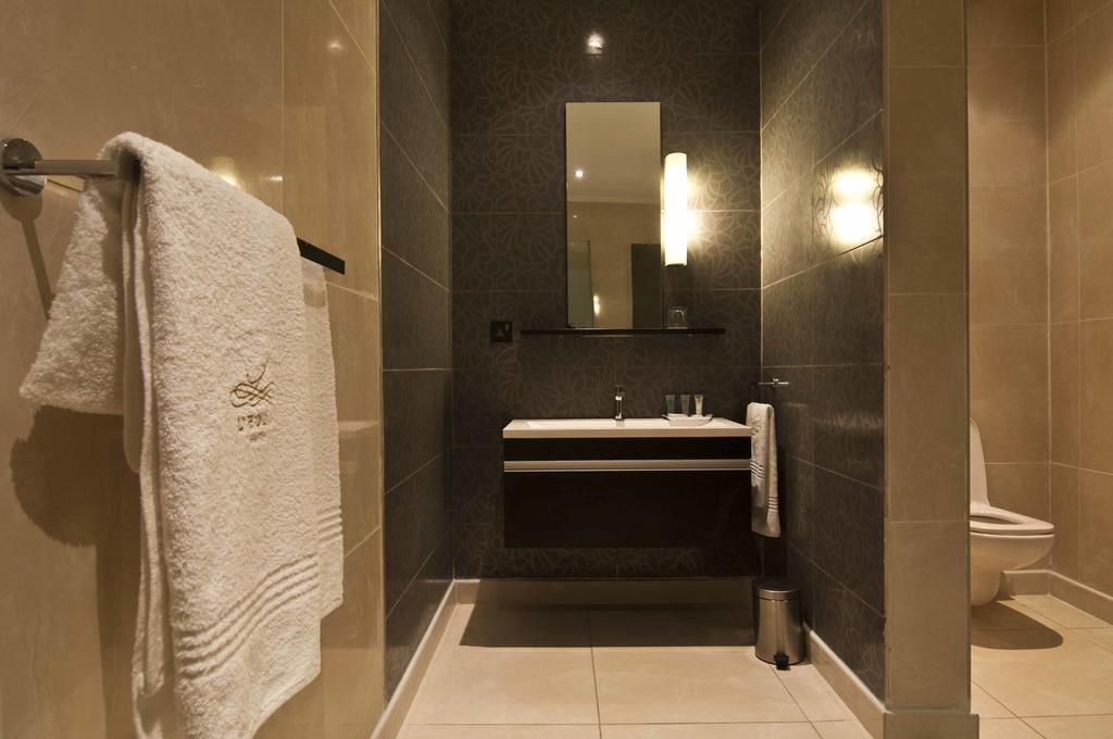 L'Eola Suites Abuja Phòng bức ảnh