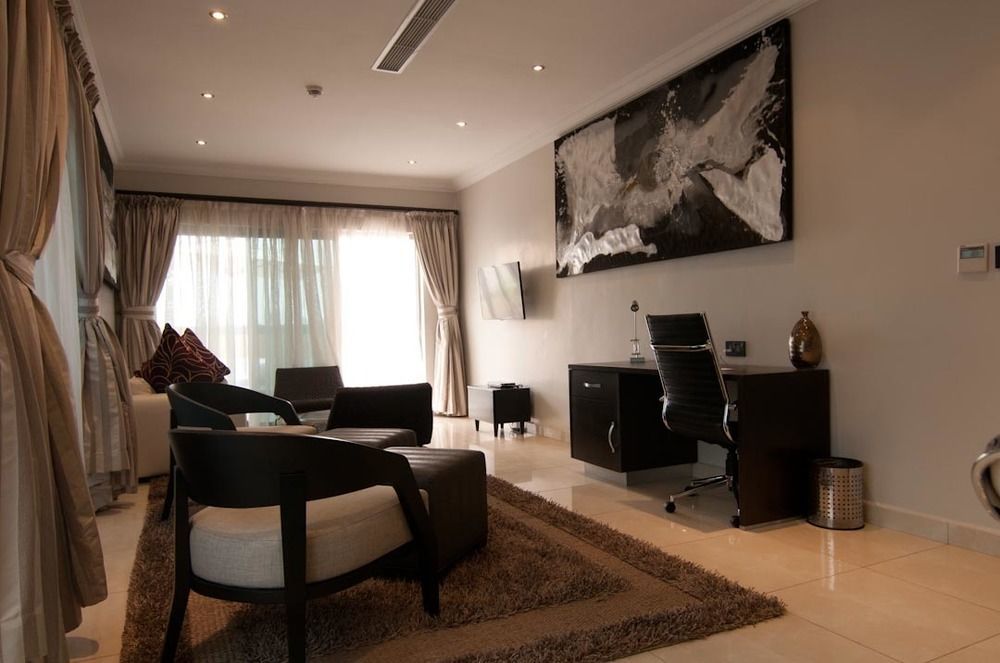 L'Eola Suites Abuja Ngoại thất bức ảnh