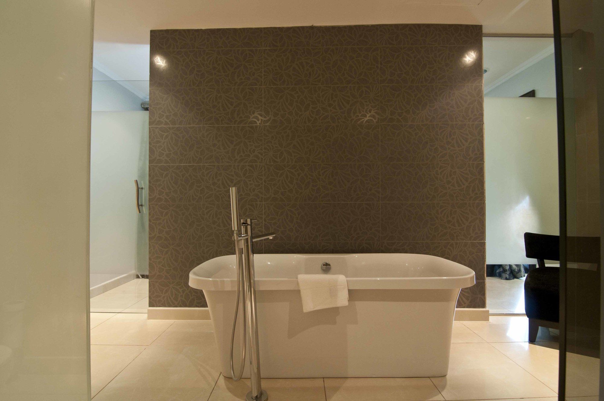 L'Eola Suites Abuja Ngoại thất bức ảnh