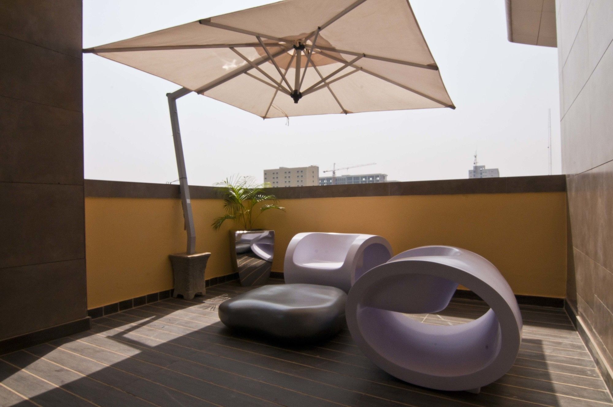 L'Eola Suites Abuja Ngoại thất bức ảnh