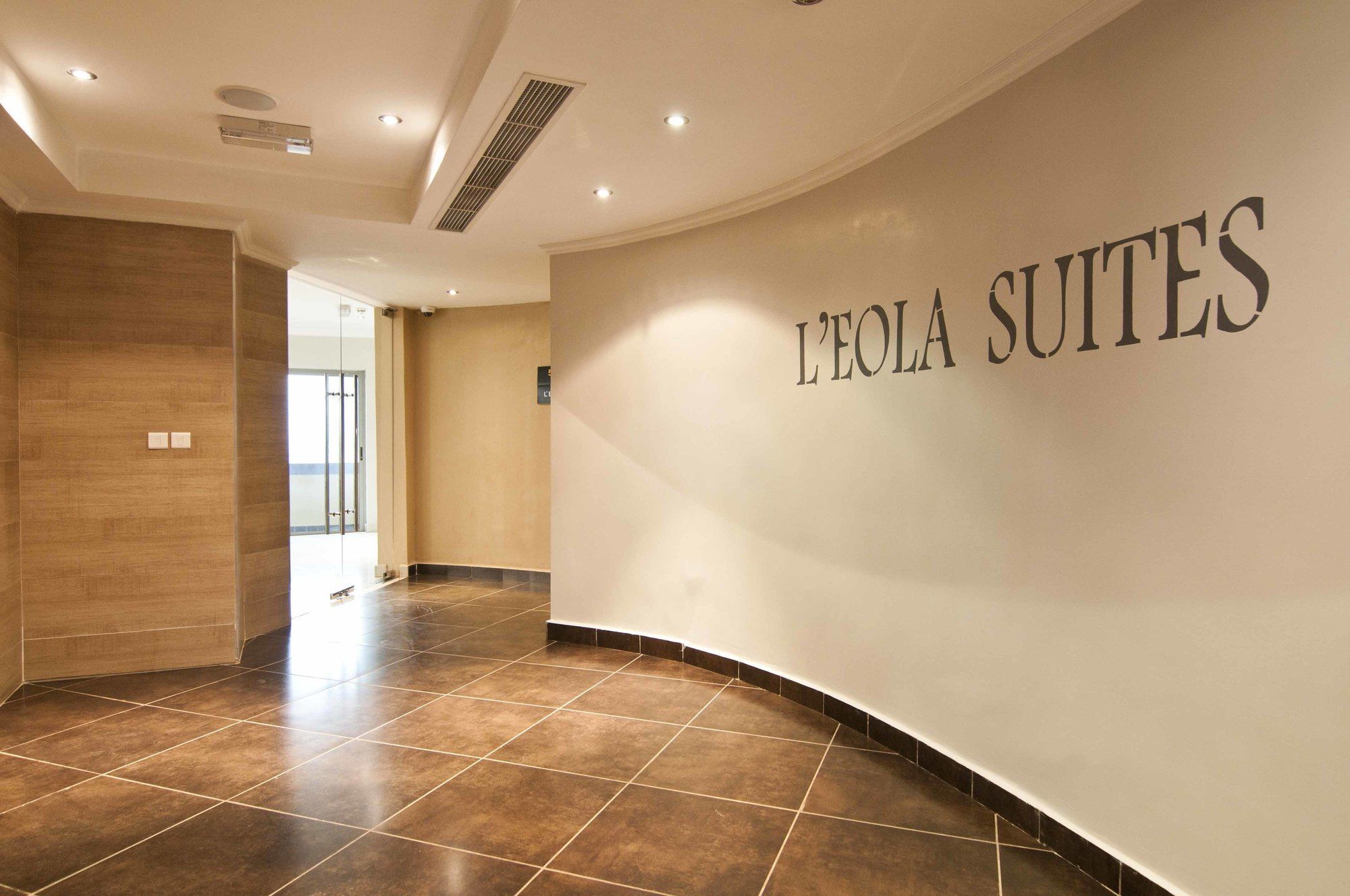 L'Eola Suites Abuja Ngoại thất bức ảnh