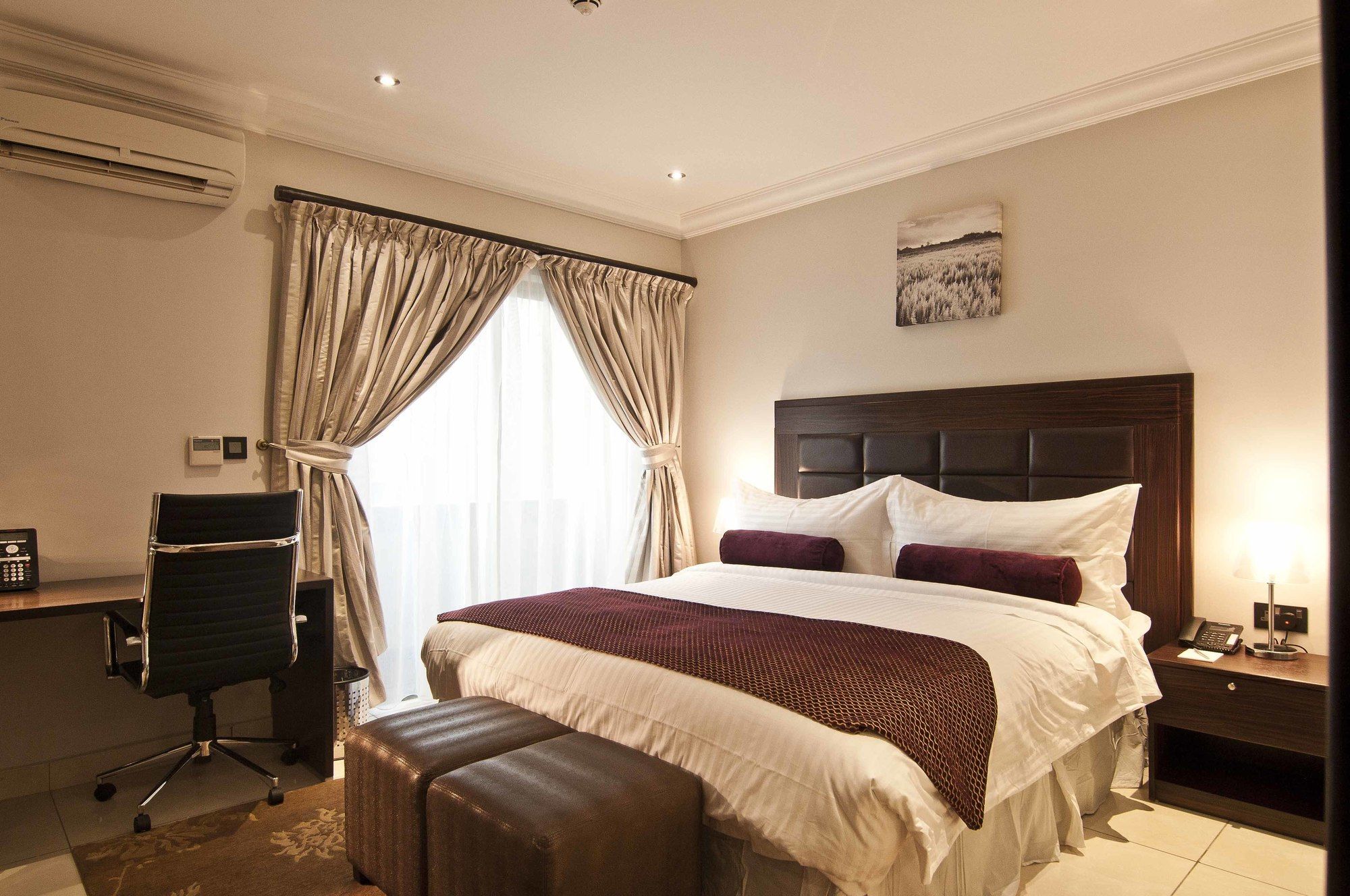 L'Eola Suites Abuja Ngoại thất bức ảnh